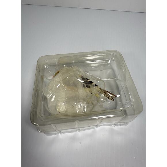 2008 Hallmark Keepsake “Goldfinch “ #4 in The Beauty of Birds Series Boxed - Picture 10 of 10